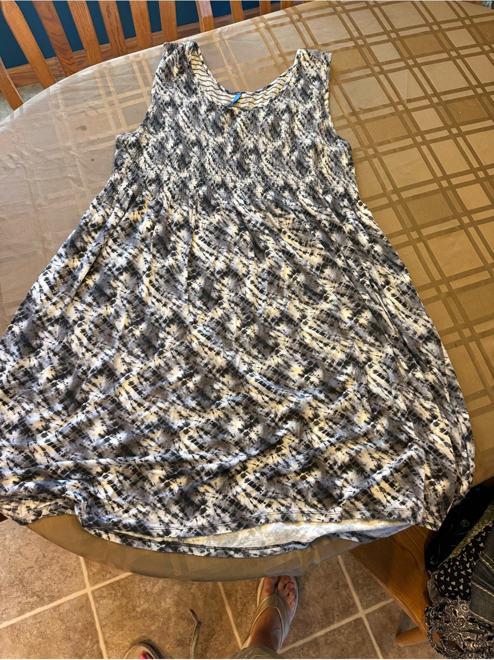 Falls Creek Black and White Tie-Dye Midi Dress